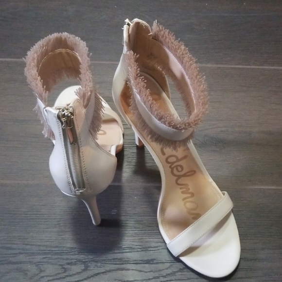Beautiful Sam Edelman sandals - Picture 3 of 4